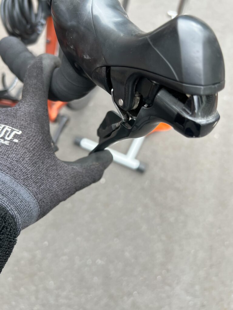 多摩市で修理したスポーツ自転車のブレーキレバー