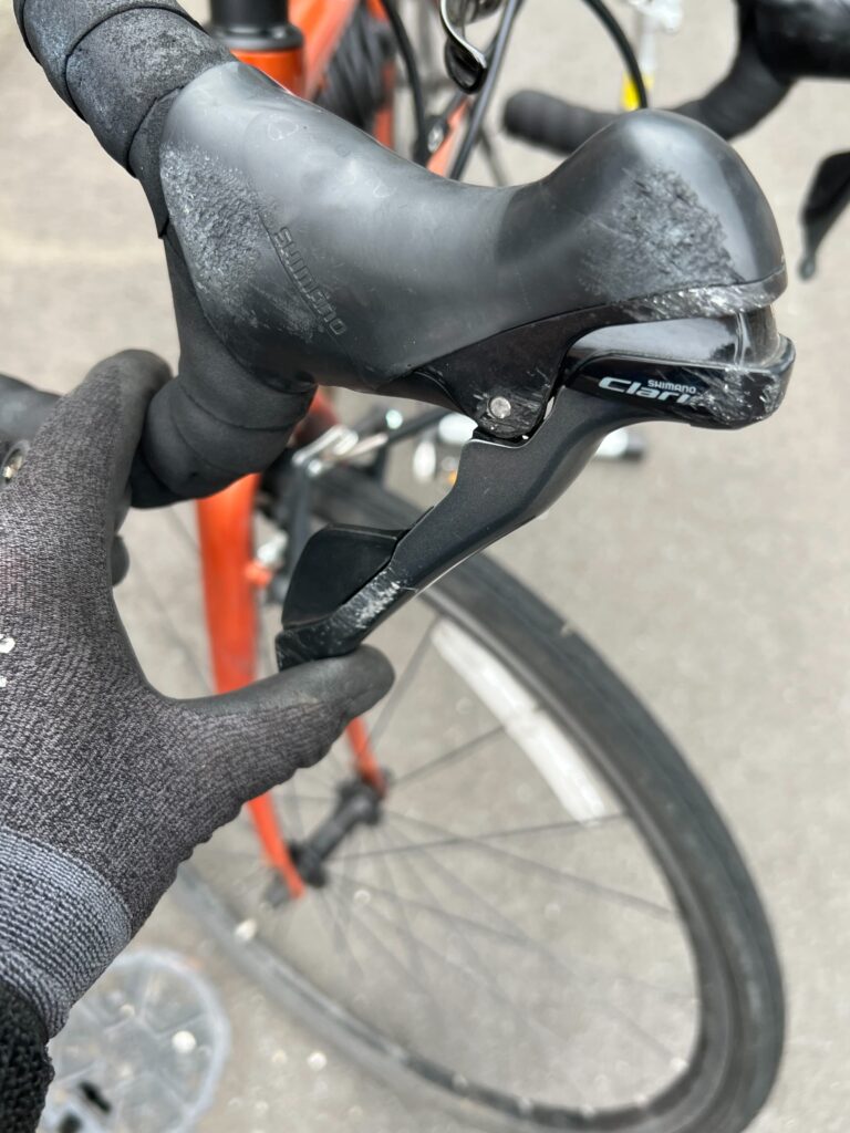 多摩市で修理したスポーツ自転車のブレーキレバー
